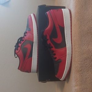 🏀Jordan 1 Low Reverse Bred Size 12